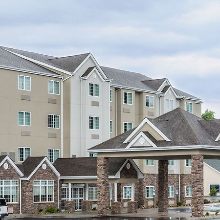 Microtel Inn & Suites By Wyndham New Martinsville Exterior photo