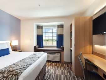 Microtel Inn & Suites By Wyndham New Martinsville Room photo